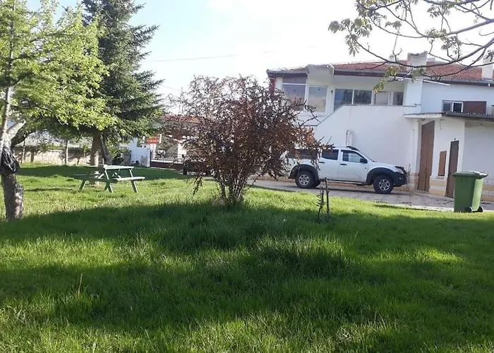 Safak Homestay Camardi